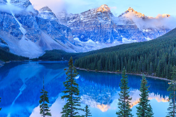 Obraz na płótnie Canvas Moraine Lake in Banff National Park