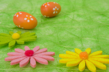 Obraz na płótnie Canvas Easter background. Easter eggs and flowers.