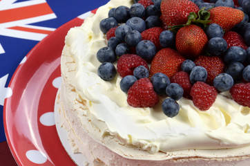 Australian traditional dessert, Pavlova meringue cake