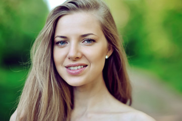 Naklejka premium Portrait of a beautiful woman