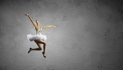 Obraz na płótnie Canvas Ballerina girl