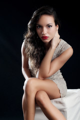 Fototapeta premium Ritratto di ragazza in studio