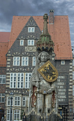 roland bremen statue