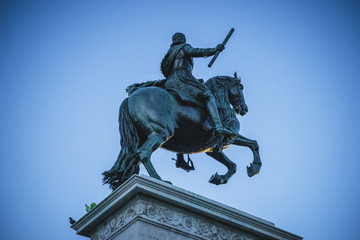 Fototapeta na wymiar sculpture of King horseback, oldest street in the capital of Spa
