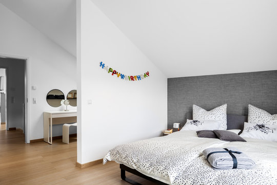 Schlafzimmer Bett moderne Wohnung