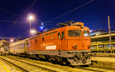 Obraz premium Electric locomotive at Belgrade station - Serbia