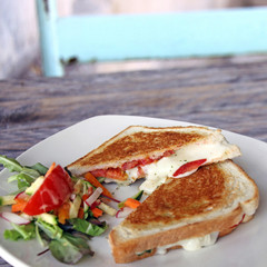 tosti auf der terrasse