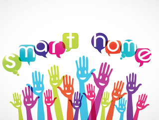 groupe mains souriantes : smart home