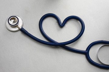 A stethoscope in the form of a heart