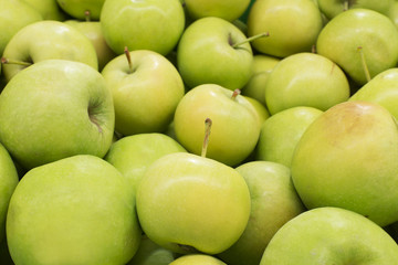 a lot of Green apples