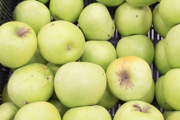 green apples