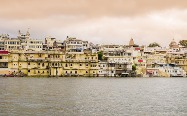 Obraz premium Overview of Udaipur at sunset, Rajasthan, India