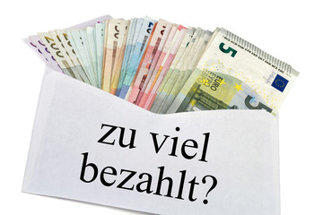 Geldscheine im Briefumschlag - zu viel bezahlt