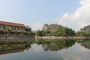 Obraz premium Embarcadero de Tamb Coc. Hoa Lu. Vietnam