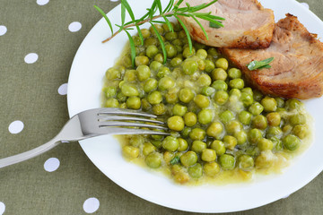 Creamy peas with pork