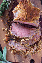 Roasted beef with herbed bread crust