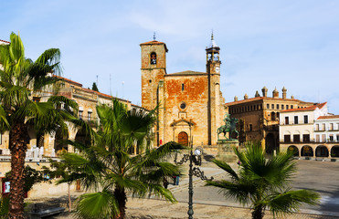 Day view of Plaza Mayor at Trujillo