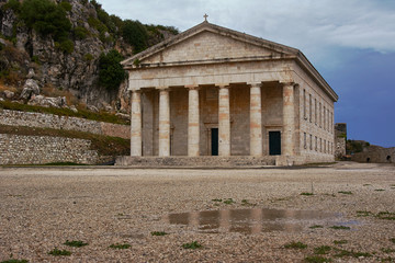 Obraz premium Pediment and columns of the church St.George in Corfu .