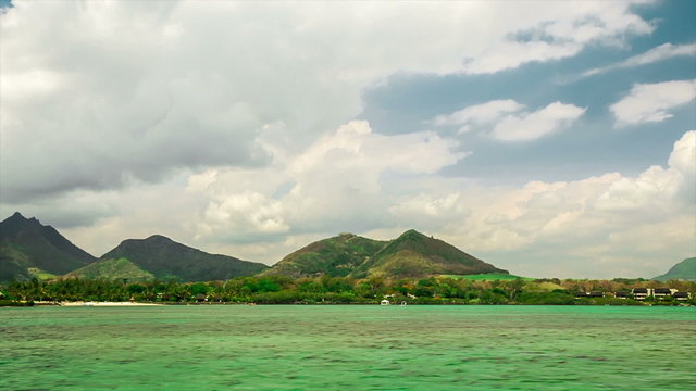 sailing with motorboat to Ile aux Cerfs in mauritius