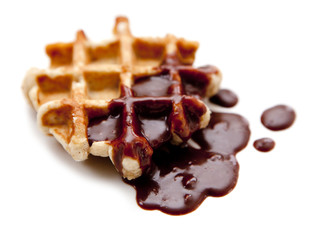 gaufre sucrée napée de chocolat chaud