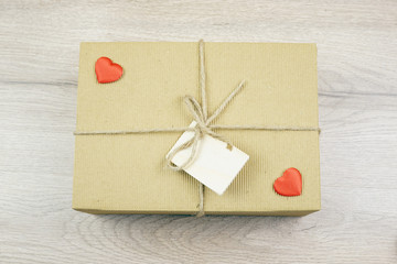Eco gift box with hearts