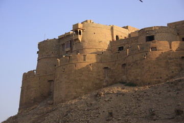 Fototapeta premium remparts et fortification à la forteresse de Jaisalmer