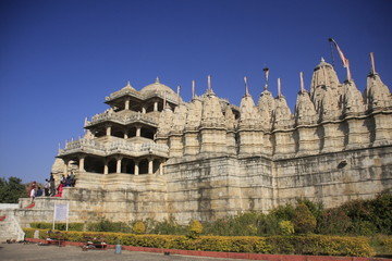 Fototapeta na wymiar temple Adinath à Ranakpur