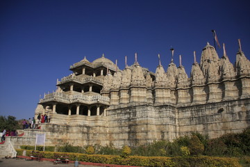Fototapeta na wymiar Ranakpur au temple d'Adinath