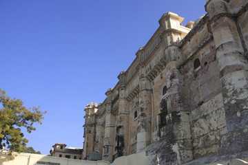 une façade du city palace