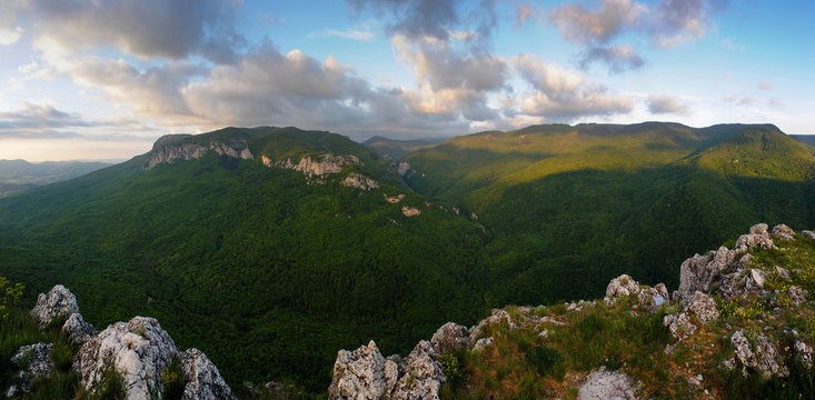 The great canyon of the Crimea