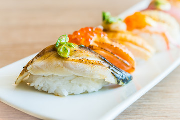 Nigiri sushi