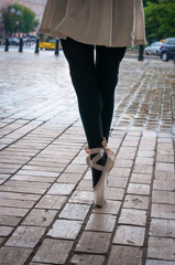 Ballerina en Pointe © bychykhin