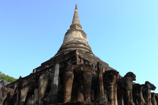 Wat Chang Lom, Si Satchanalai Historical Park, Thiland