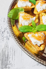 canape with cottage cheese