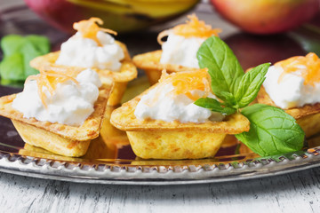 canape with cottage cheese