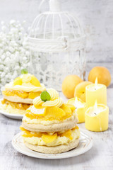 Layer peach cake