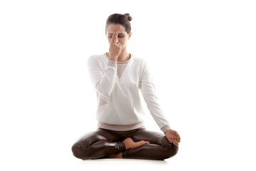 Yoga practice nadi shodhana pranayama