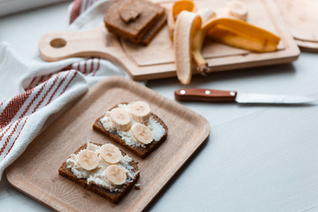 sandwich with banana