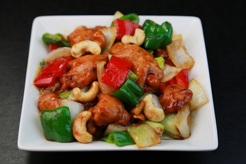 鶏肉のカシューナッツ炒め