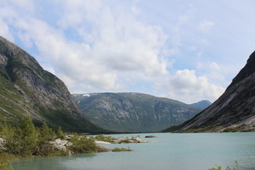Fototapeta na wymiar Beautiful landscape of Norway. Mountains and lake.