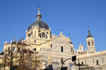 Fototapeta na wymiar Cathedral in Madrid, Spain (Catedral de la Almudena)