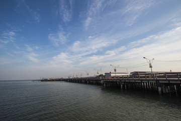 Fototapeta na wymiar Fishing pier bridge