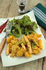 poêlée de pommes de terre et poulet