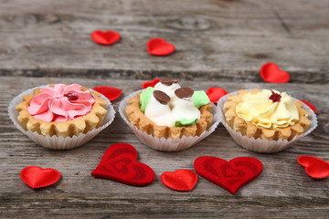 Cakes and red hearts