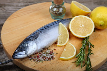 Raw fish with lemon and rosemary