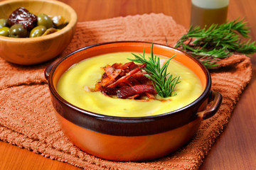 cream of potato and leek with toasted bacon