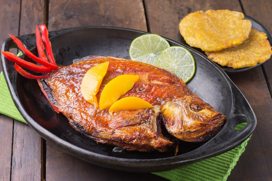 Tilapia Asada y platano