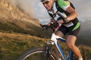 Beautiful mountain biker fights