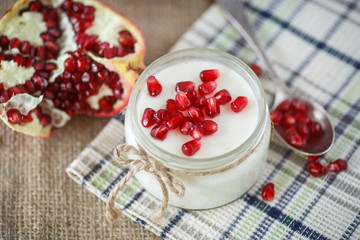 pomegranate yogurt