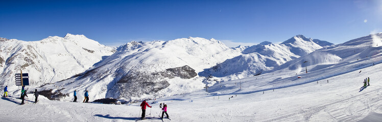 Fototapeta na wymiar stunning view of skiing resort in Alps.